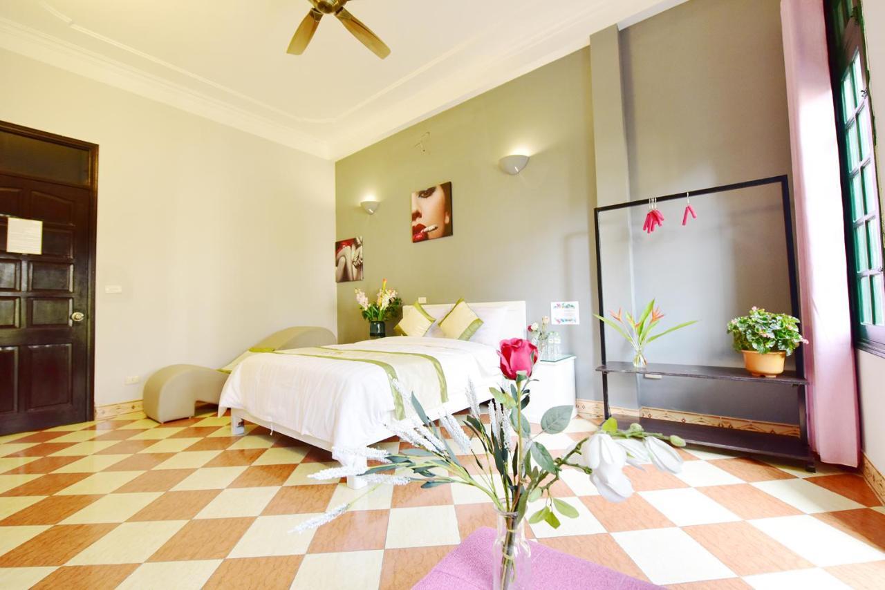 Hotel Royal House à Hanoï Extérieur photo